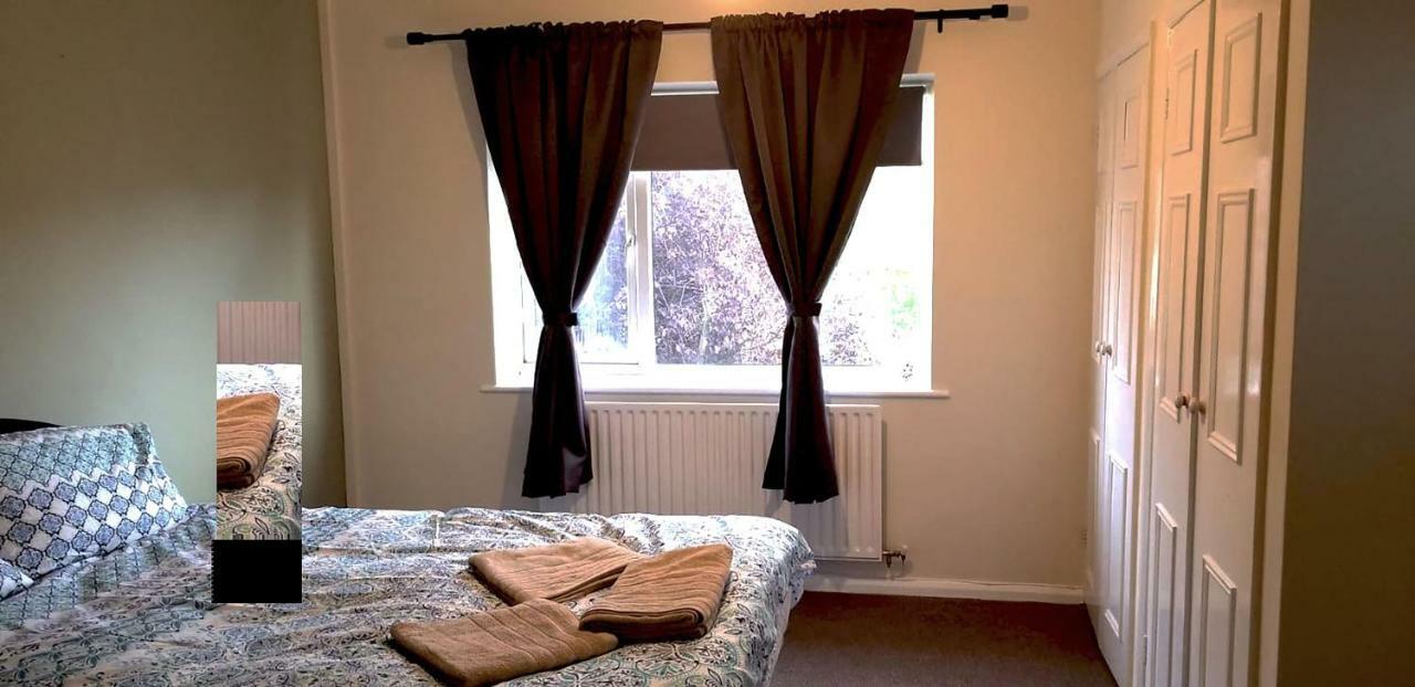 Royal House Slough Hotel Buitenkant foto